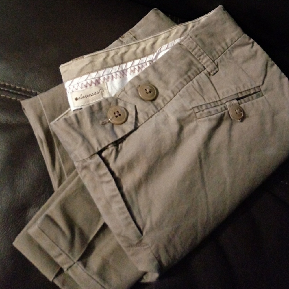 🎆SALE😘 Pair of capris